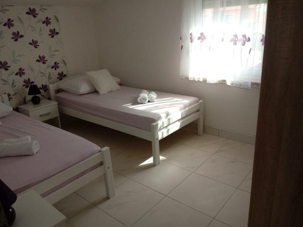 Apartmani Fran 维尔 外观 照片